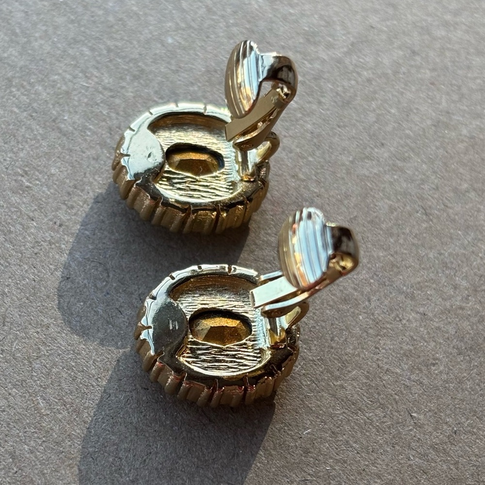 Christian Dior Amethyst Gold Plated Clip On Earrings Authentic Vintage - Picture 9 of 13